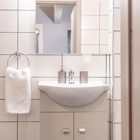 Capsula - Downtown #skgbnb Apartmán